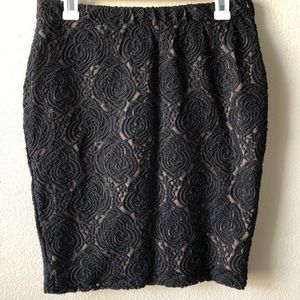 ❣️ Lace Skirt - EUC - size xl